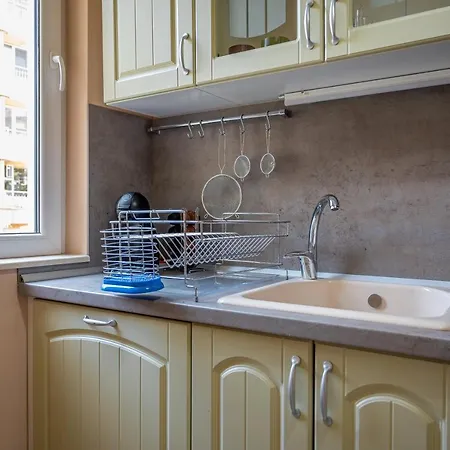 Elegant Spotless In Center Apartament